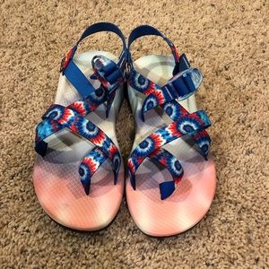 Tie dye women’s chaco’s